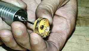 Radial Bristle Discs Excites Jewelers