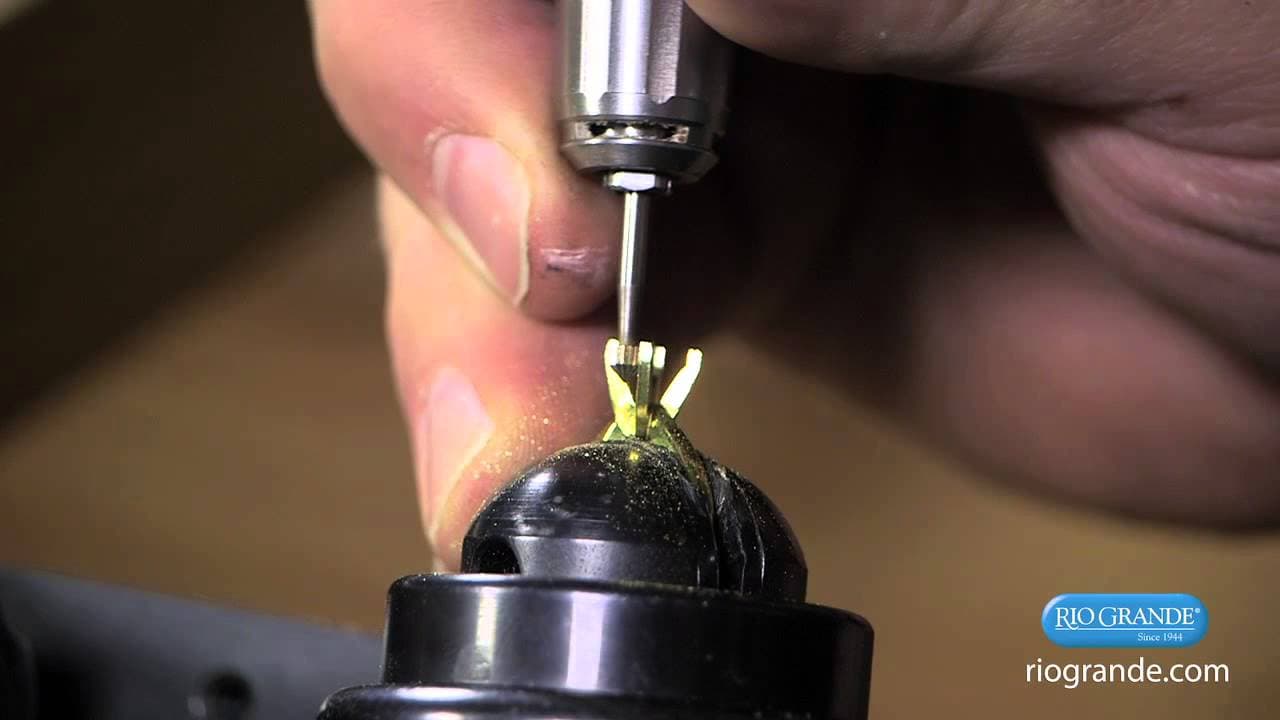 Precision Bur Control While Setting Gemstones