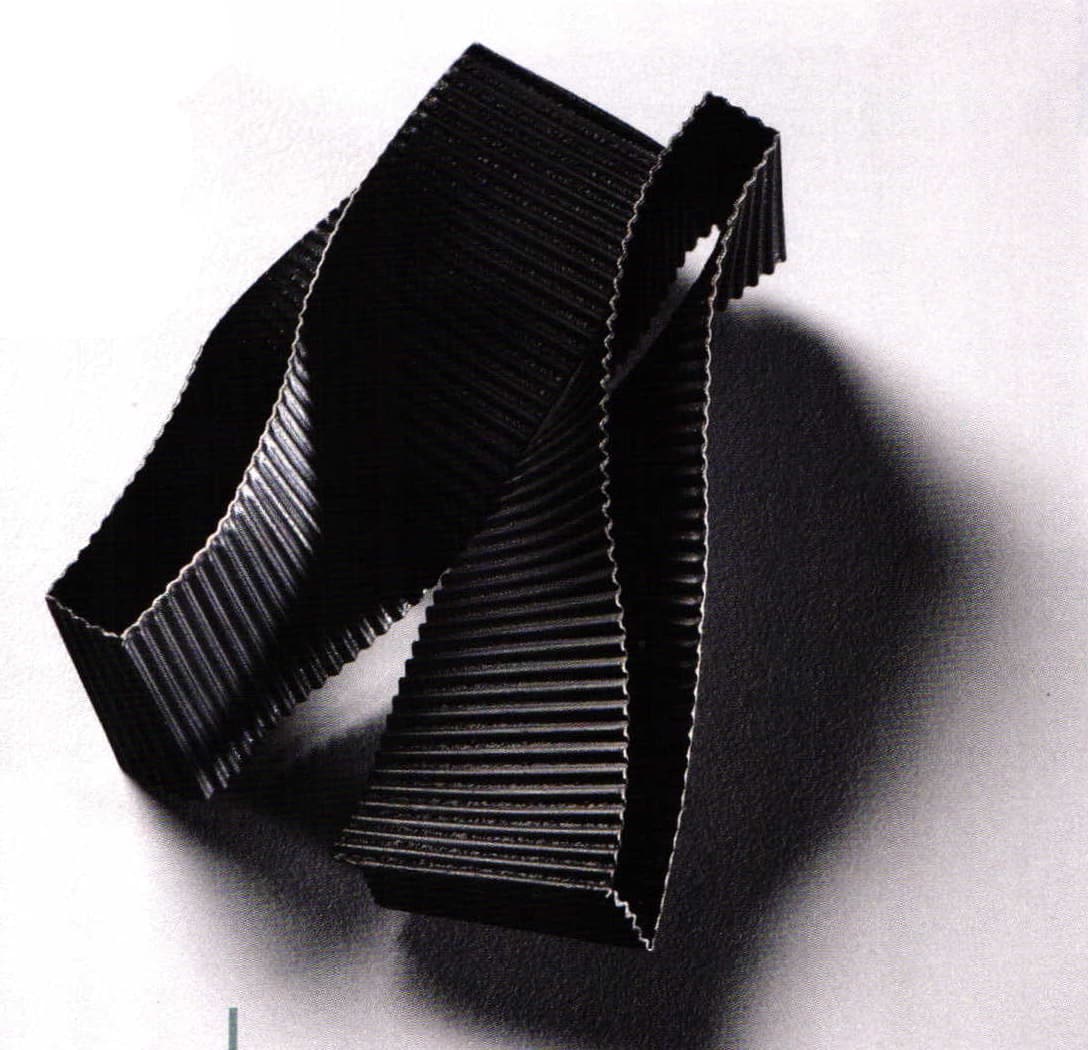 Design-Jewelry for a Cultural Elite